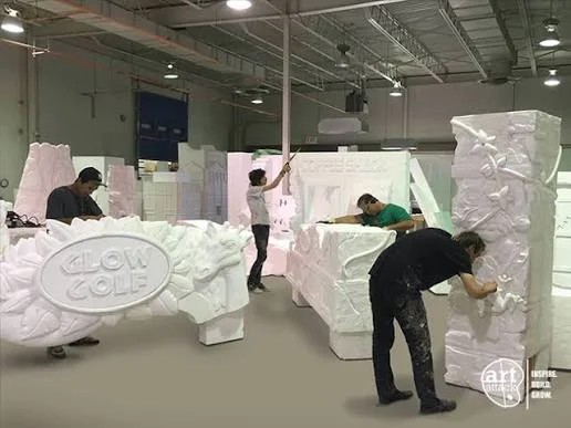 Art Attack — glow mural in productie